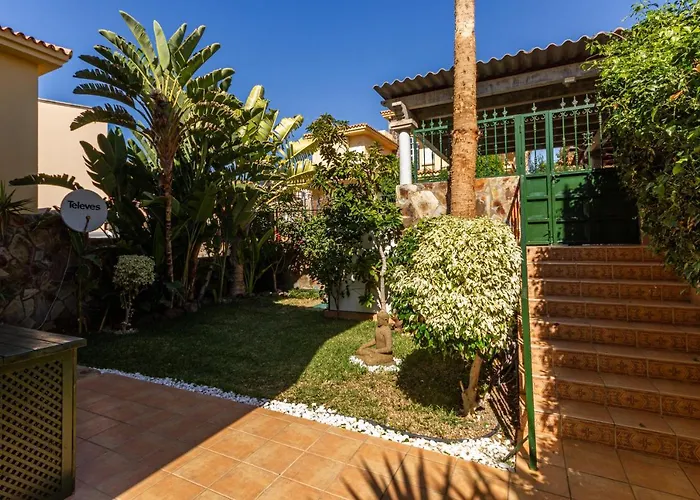 Sea Edge Friendly Holiday Home